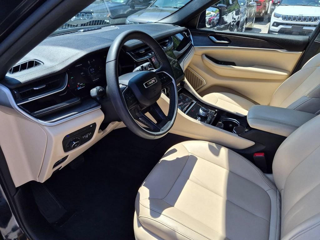 Used 2023 Black Jeep 4xe image 16