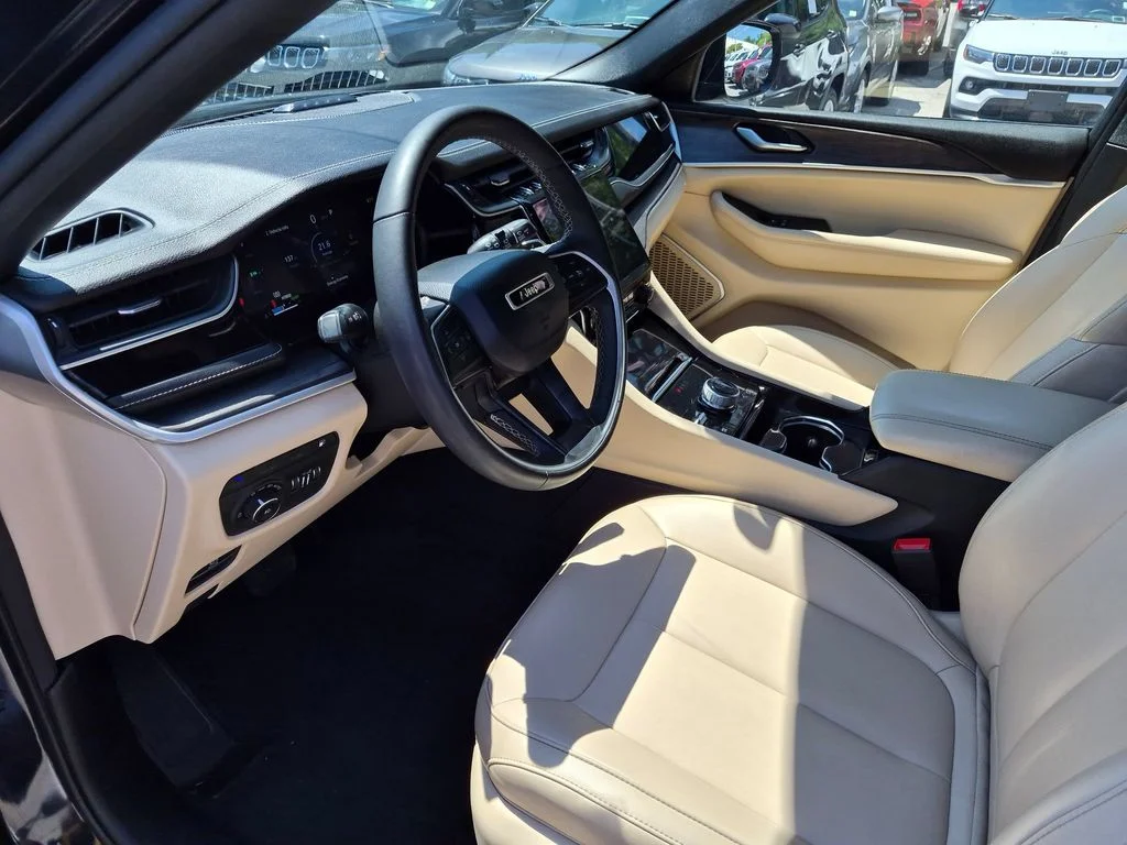 Used 2023 Black Jeep 4xe image 16