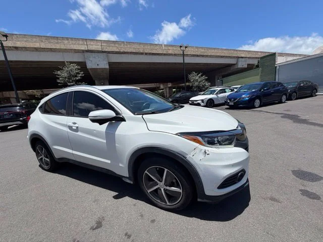 Used 2022 White Honda EX image 4
