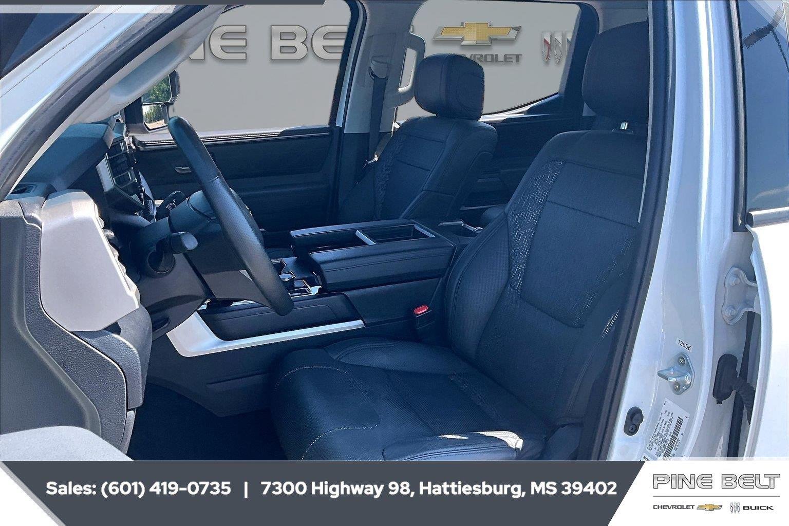 Used 2023 White Toyota SR5 image 19