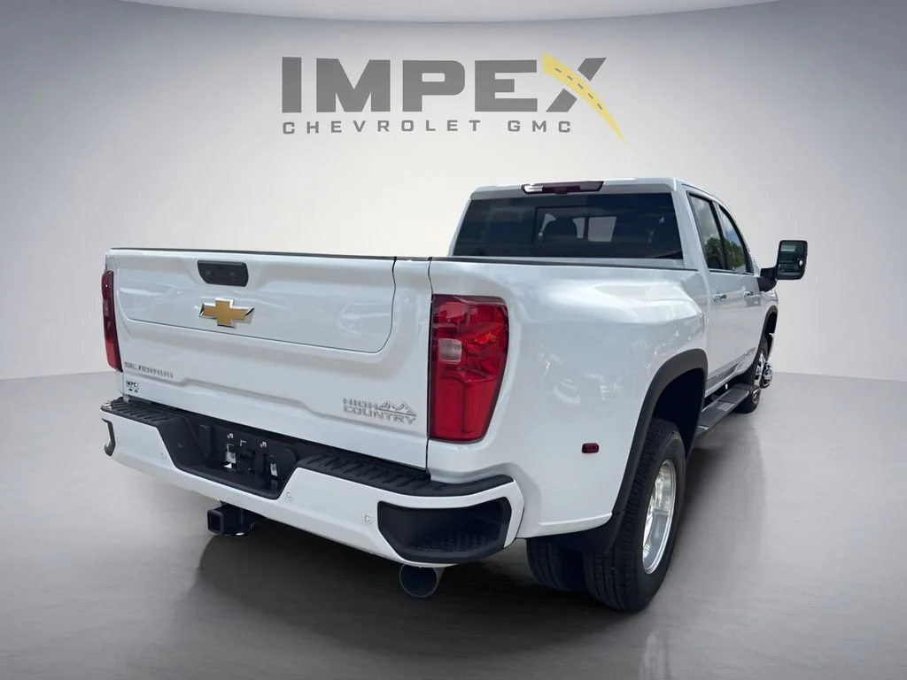 New 2026 White Chevrolet High Country image 5