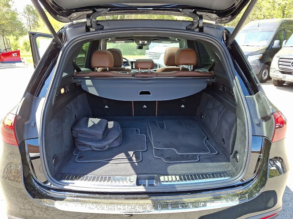 Certified Used 2025 Black Mercedes-Benz GLE 450e image 28