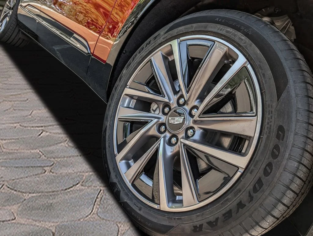 2026 Cadillac VISTIQ Sport - Photo 7