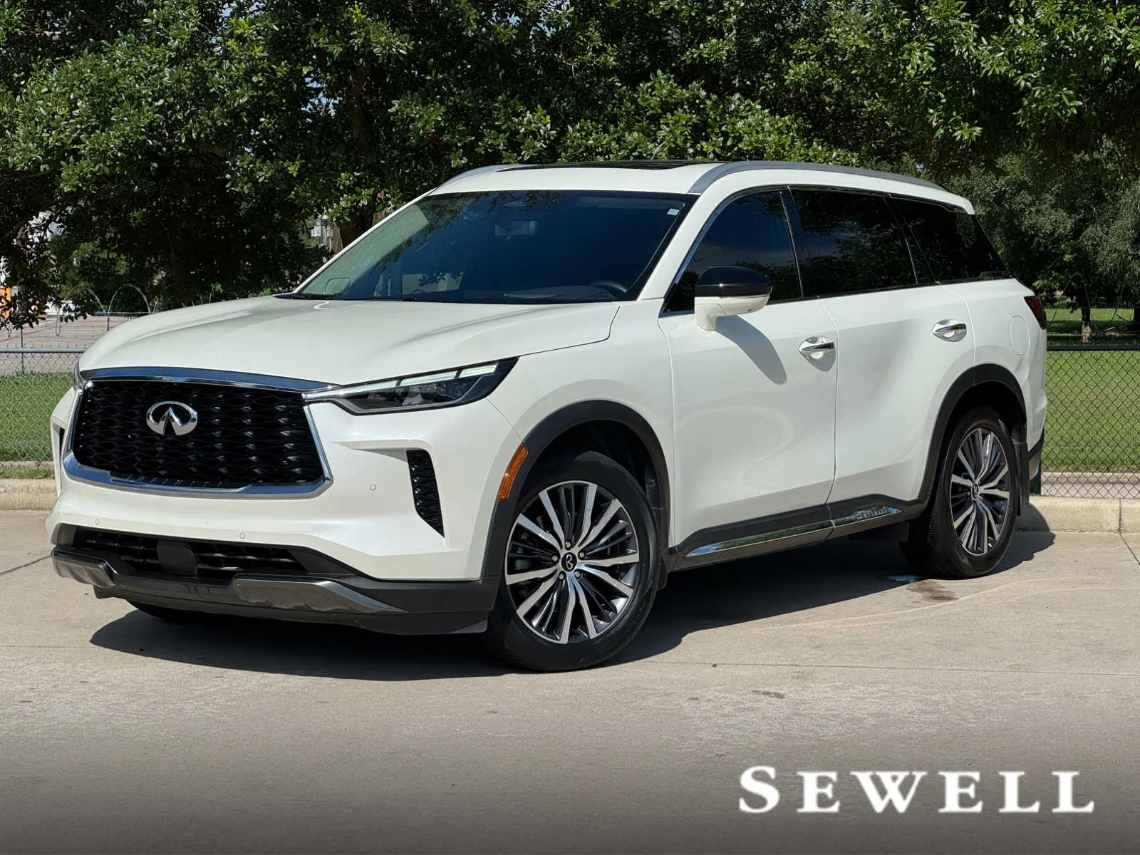 2023 INFINITI QX60 SENSORY AWD's photo
