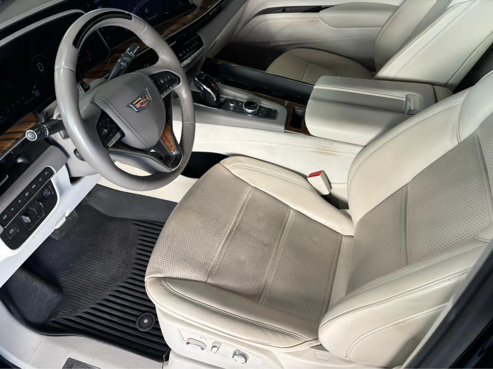 Certified Used 2024 Black Raven Cadillac Sport Platinum image 9