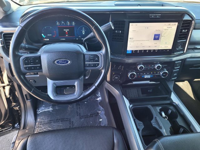 Used 2025  Ford Lariat image 9