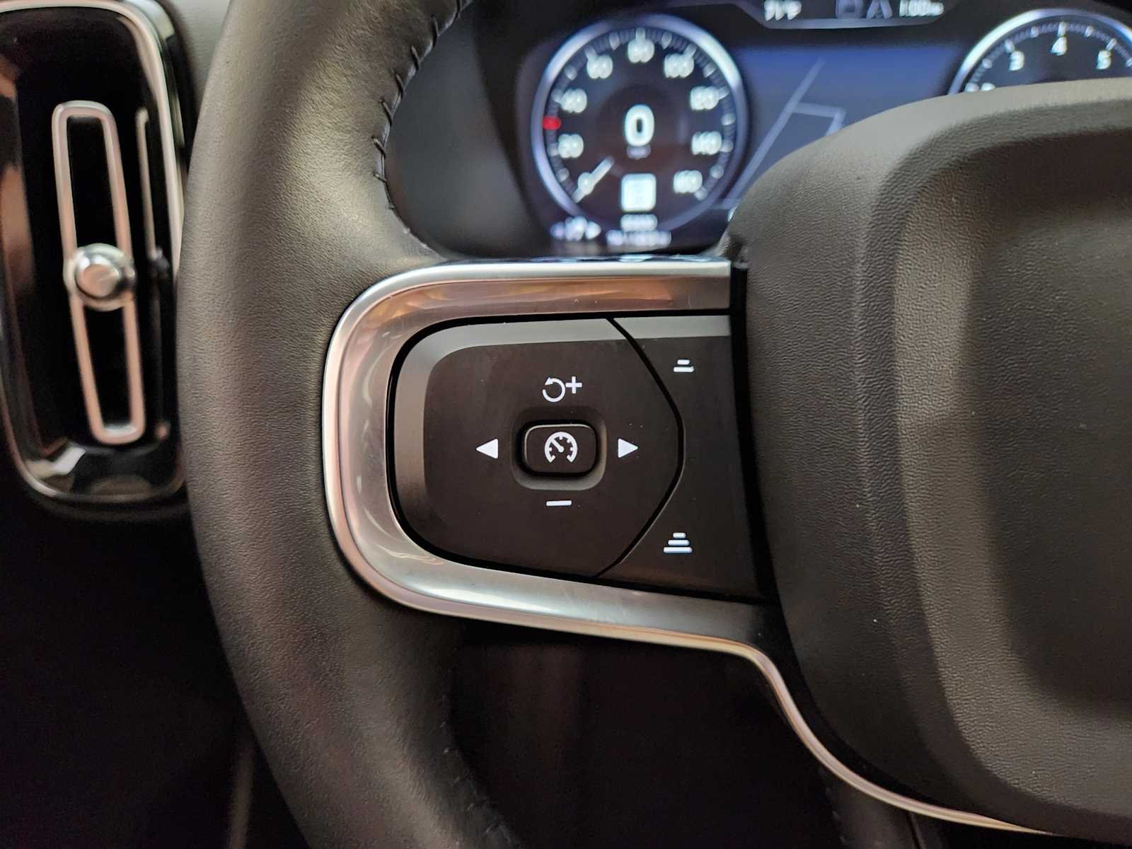 Used 2021 Denim Blue Metallic Volvo Inscription image 26