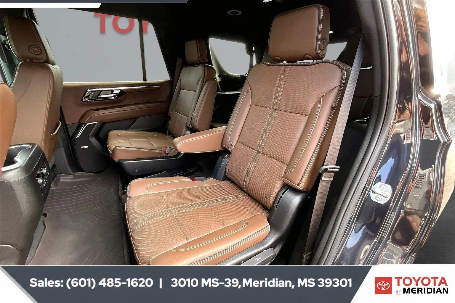 Used 2025 Dark Ash Metallic Chevrolet High Country image 19