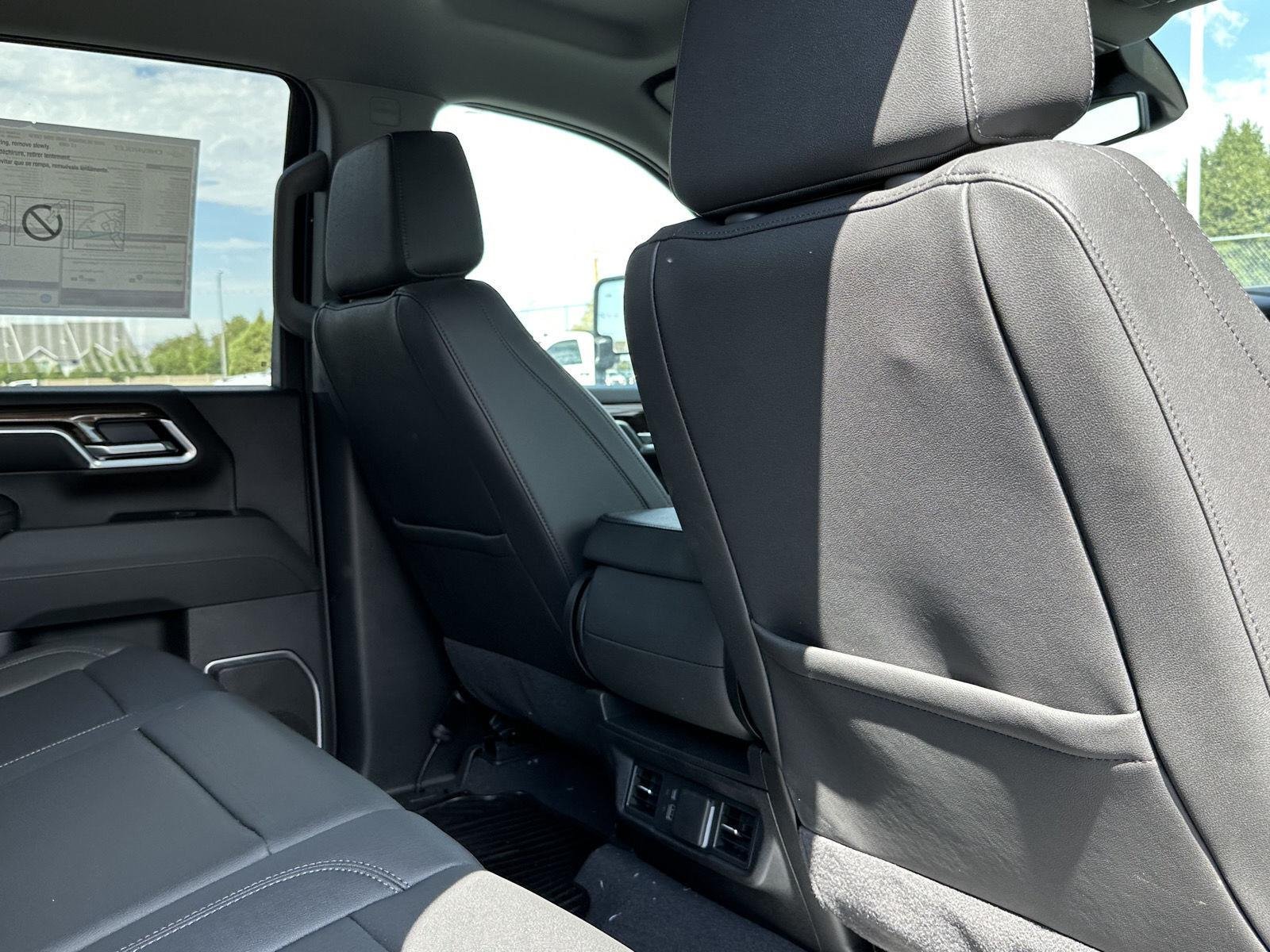 2026 Chevrolet Silverado 3500 HD LT - Photo 38