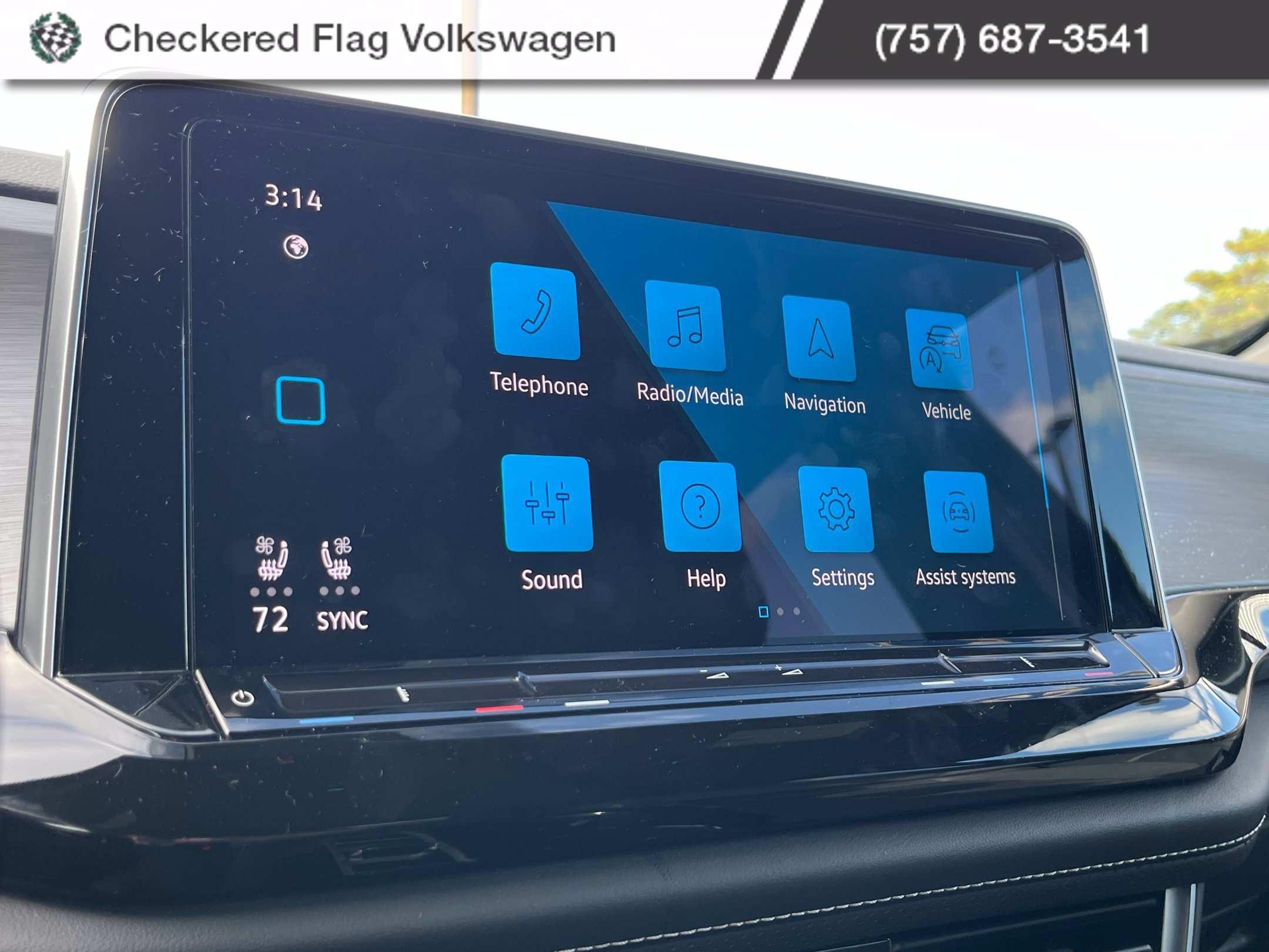 Used 2025 Deep Black Pearl Volkswagen 2.0T SE w/Technology image 41