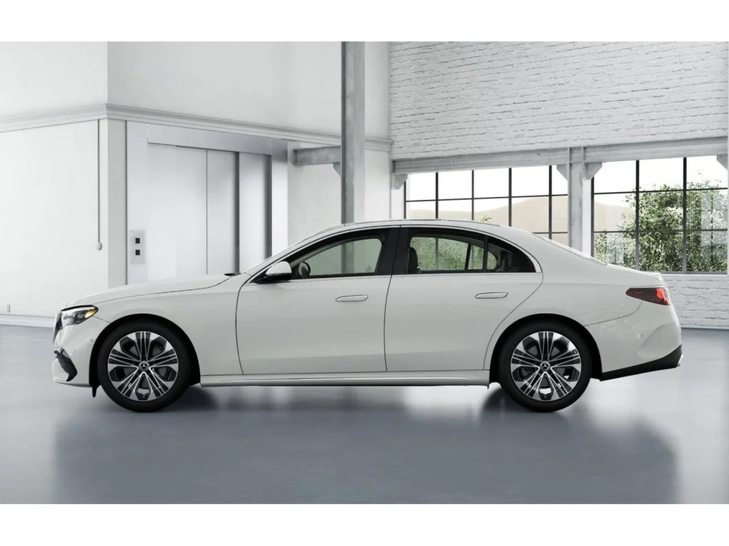 2025 Mercedes-Benz E-Class E350 - Photo 33