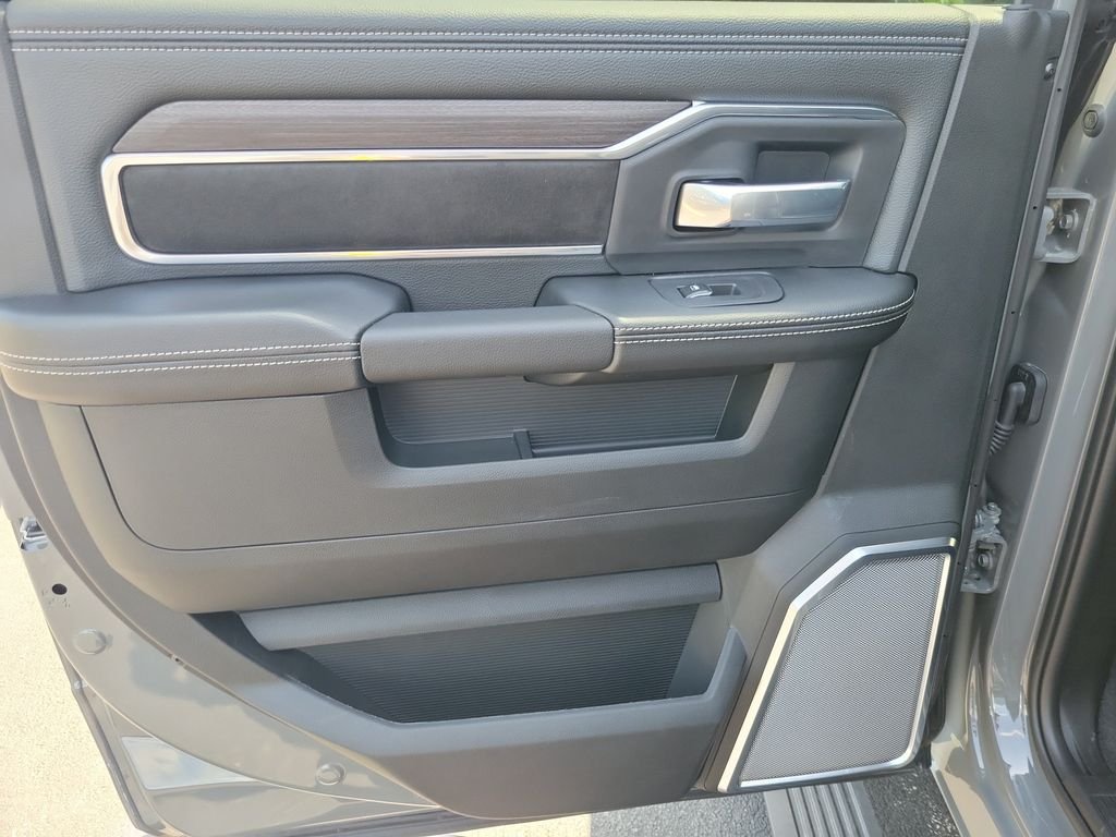 New 2026 Ceramic Gray Clear-Coat Exterior Paint RAM Laramie image 12