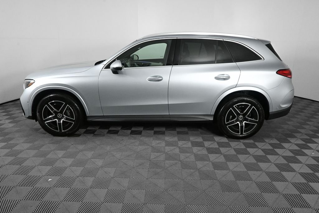 Used 2025 Silver Mercedes-Benz GLC 300 image 3