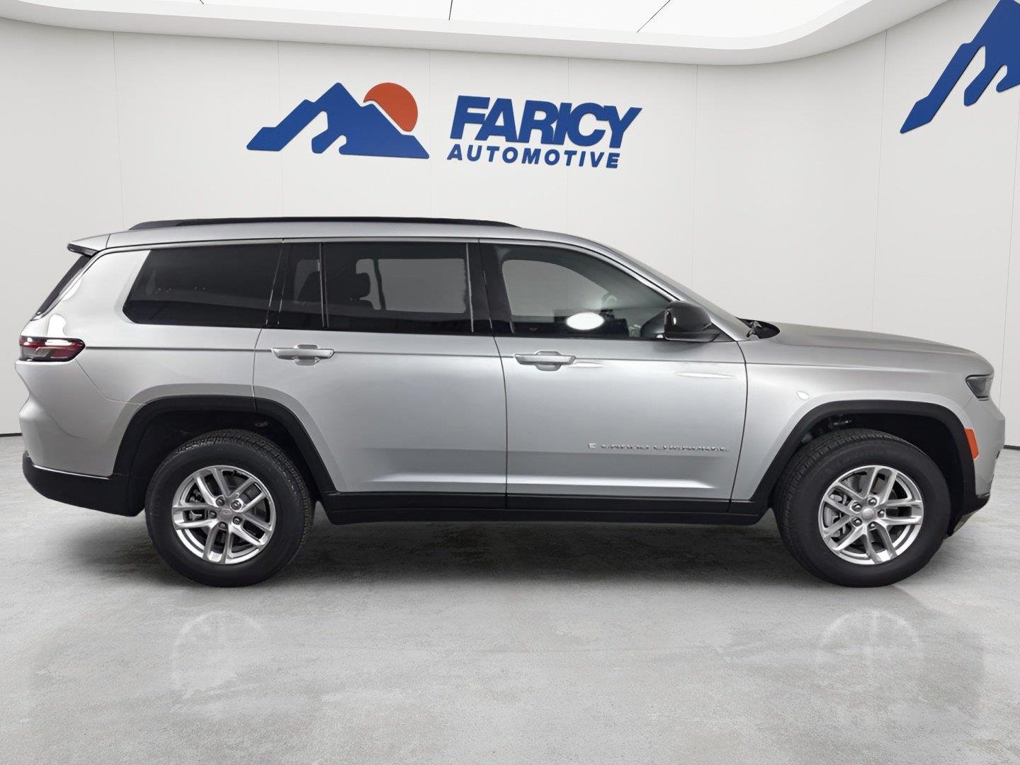 2025 Jeep Grand Cherokee L Laredo - Photo 11