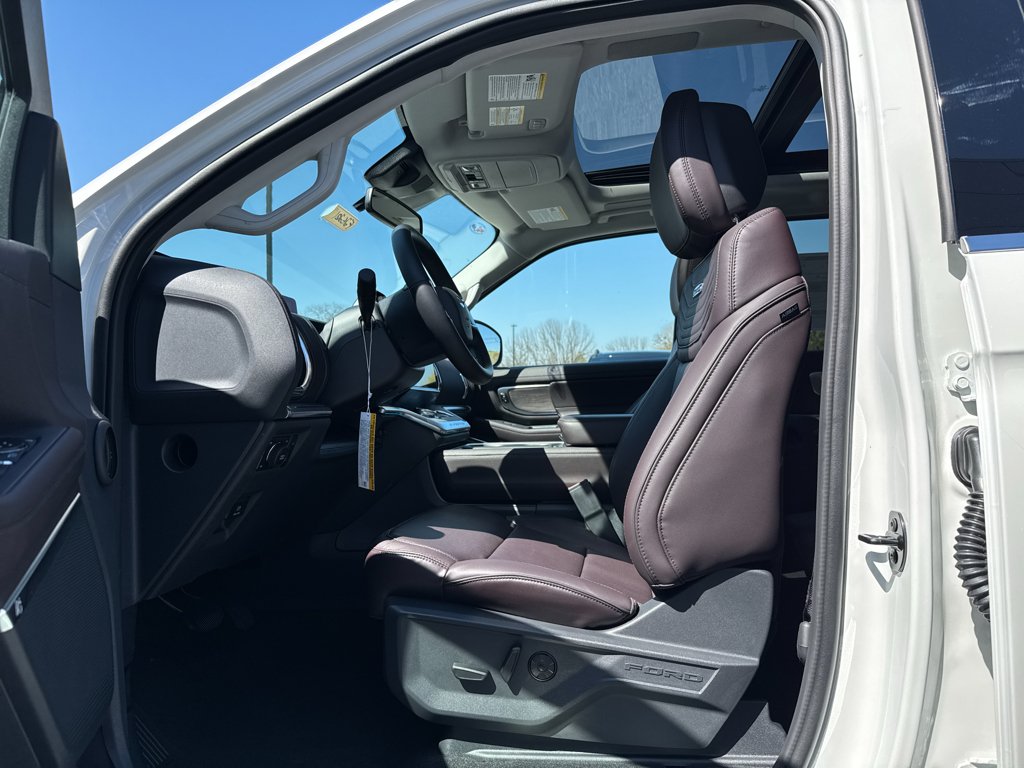 New 2026 Star White Metallic Tri-Coat Ford Platinum image 4