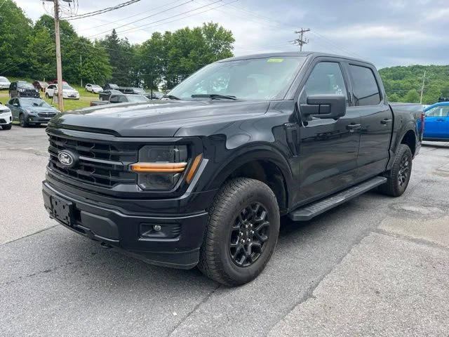 Used 2024 Agate Black Metallic Ford XLT image 10