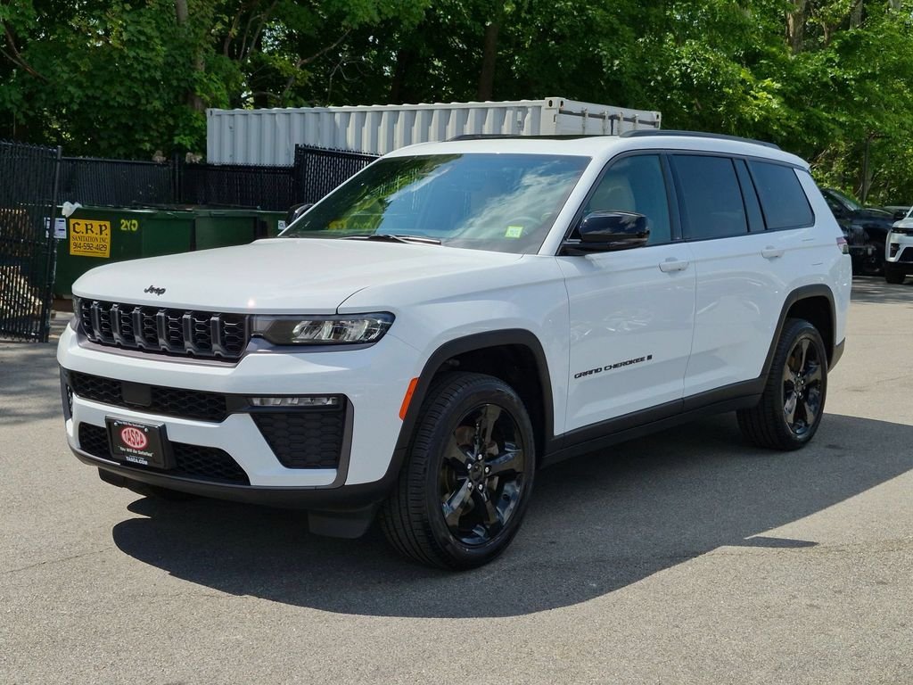 Used 2026 White Jeep Limited image 4