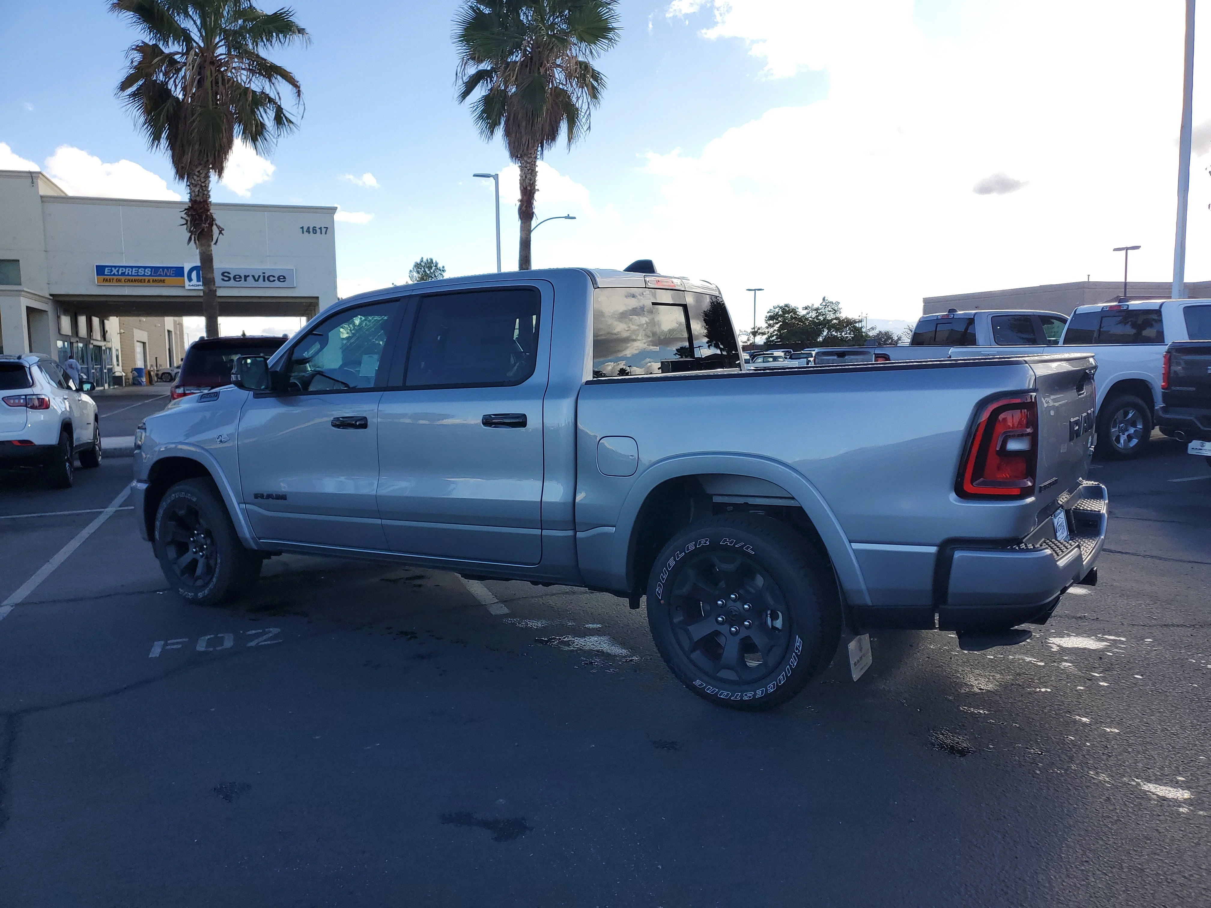 New 2026 Billet Silver Metallic Clear-Coat Exterior Paint RAM Big Horn/Lone Star image 6
