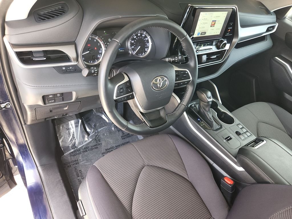 Used 2025 Blue Toyota LE image 12