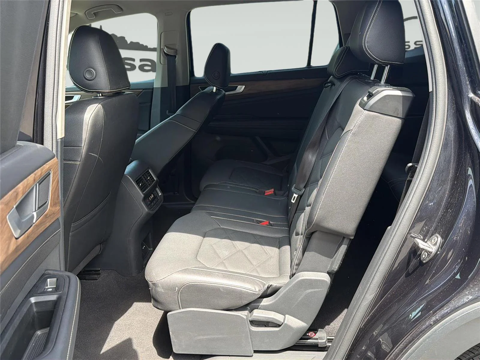 2025 Volkswagen Atlas SE w/Tech - Photo 25
