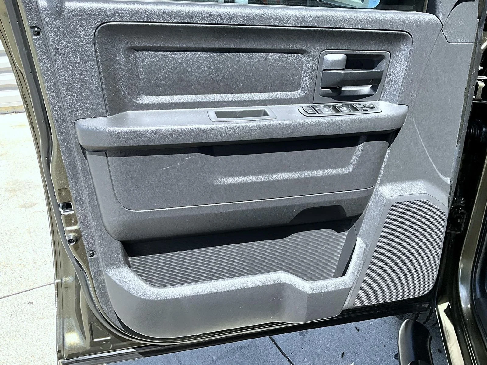 Used 2012 Green Ram Tradesman image 9