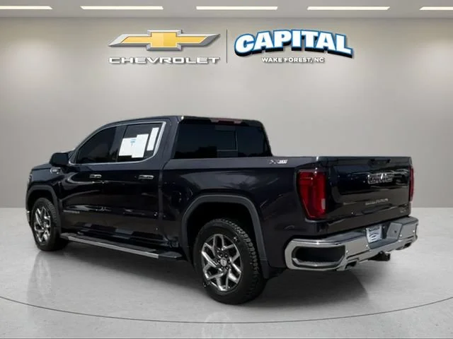 Used 2022 TITANIUM RUSH METALLIC GMC SLT image 3