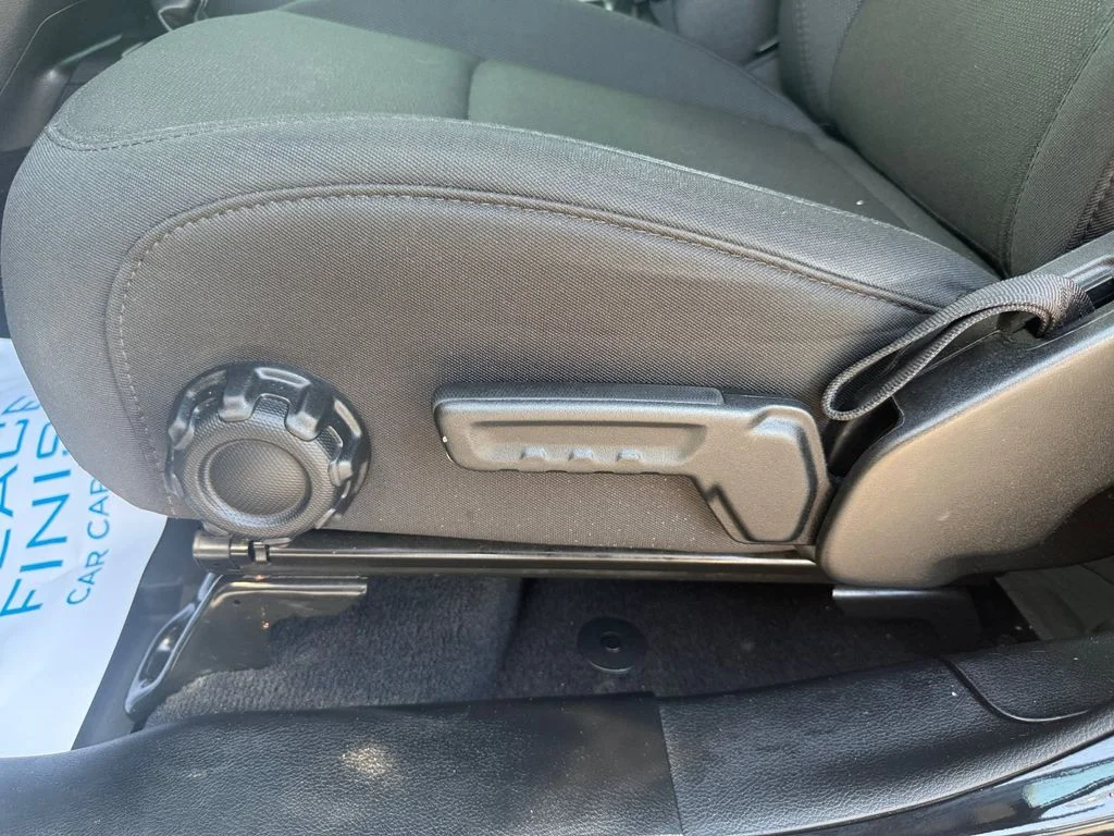 Used 2023 Black Jeep Sahara image 29