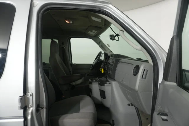 Used 2014 Ingot Silver Metallic Ford XLT image 23