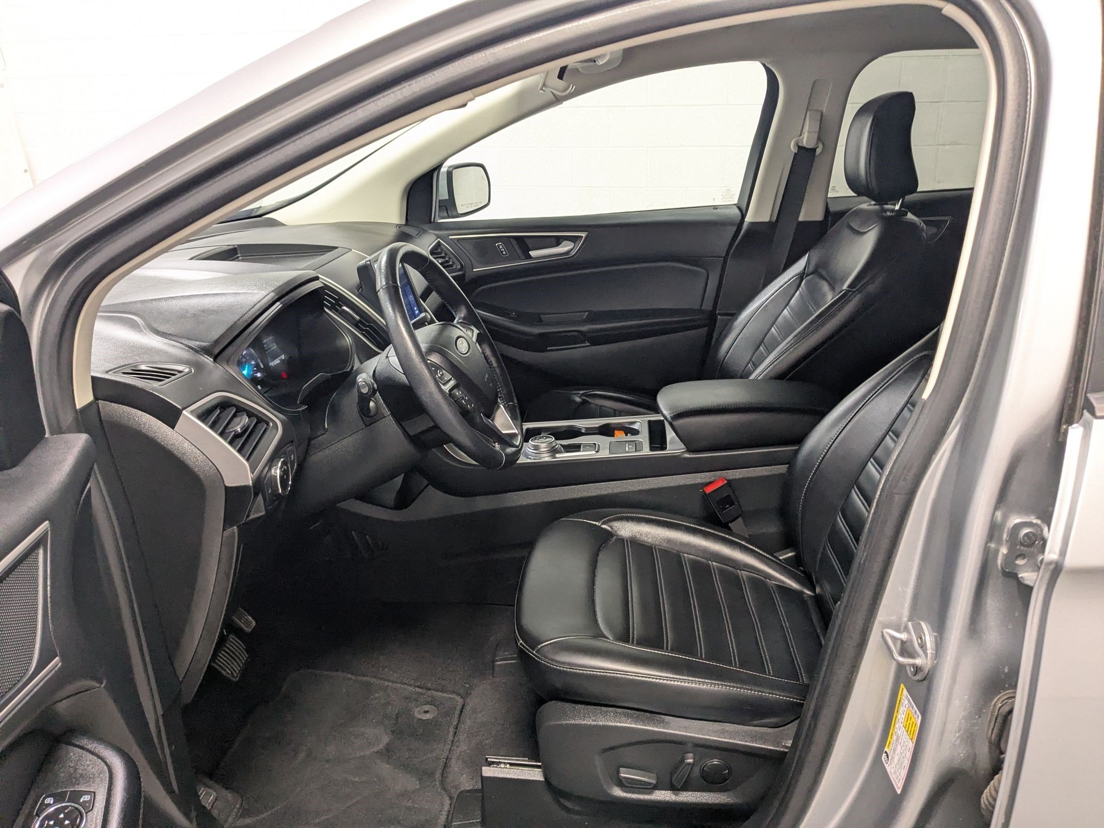 Used 2023 Silver Metallic Ford SEL image 17