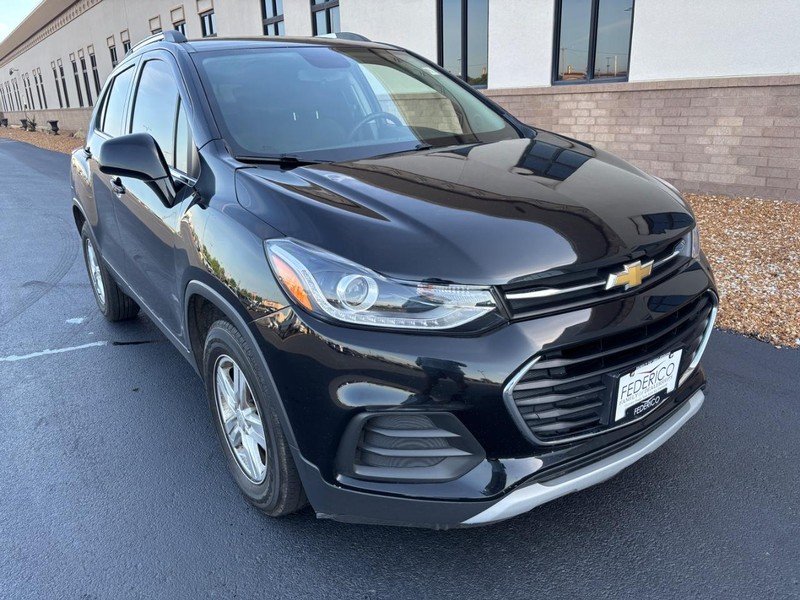 Used 2020 Chevrolet Trax LT with VIN 3GNCJLSB9LL221119 for sale in Wood River, IL