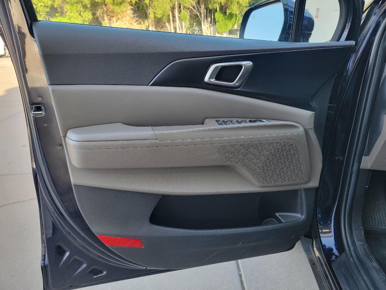 2026 Kia Carnival LXS - Photo 11