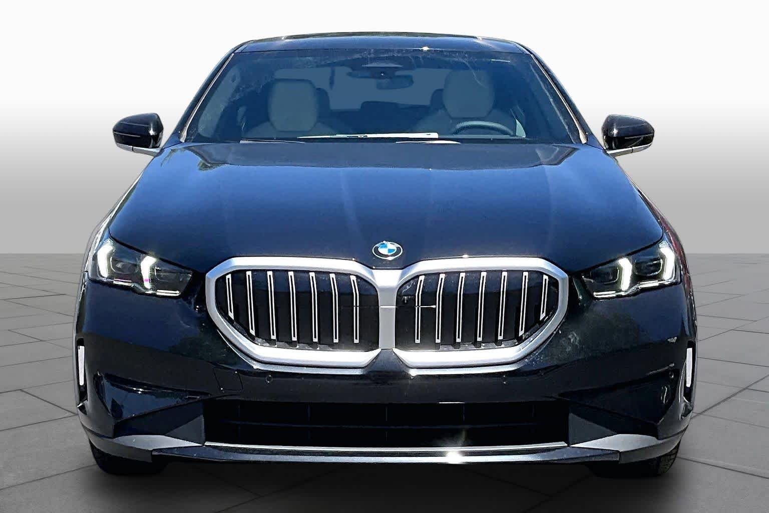 New 2026 Black Sapphire Metallic BMW 530i xDrive image 3