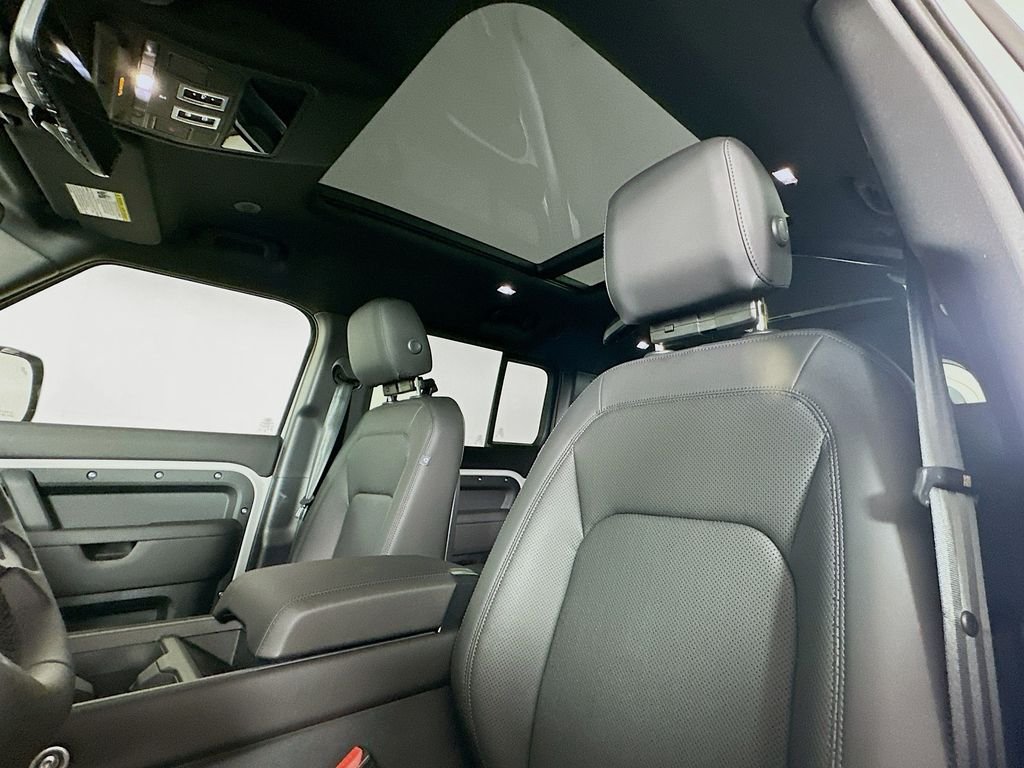2026 Land Rover Defender S - Photo 16