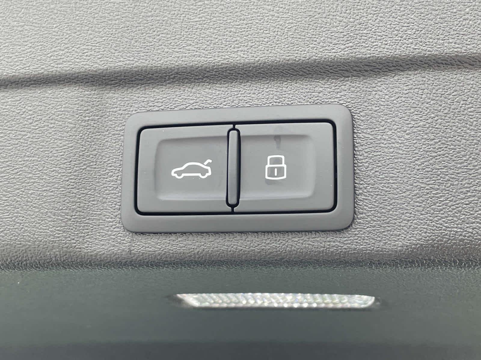 New 2026 2Y2Y/White Audi Premium Plus image 18