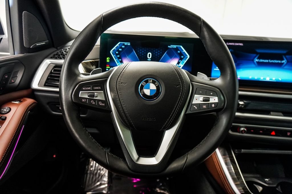Used 2025 Black BMW xDrive50e image 15