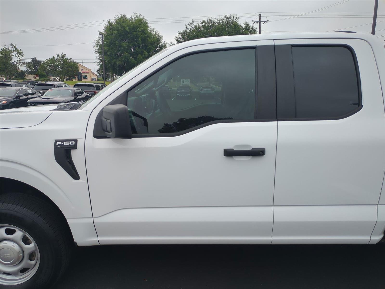 Used 2022 Oxford White Ford XL image 43