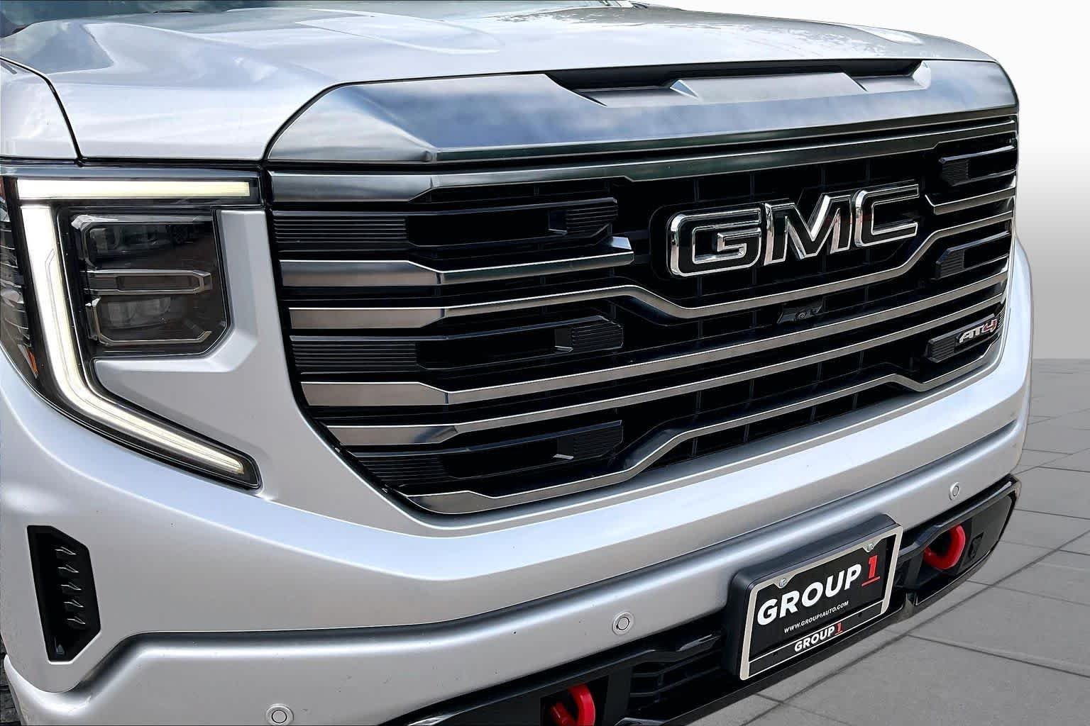 Used 2022 Quicksilver Metallic GMC AT4 image 29