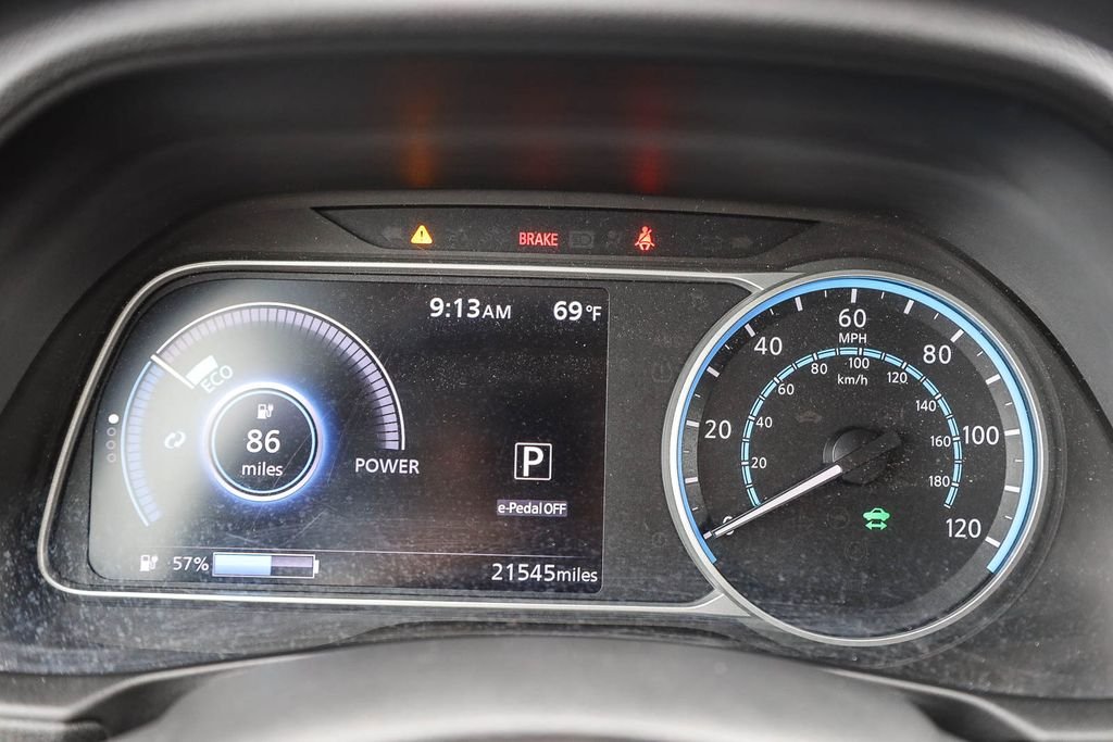 Used 2023 White Nissan S image 22