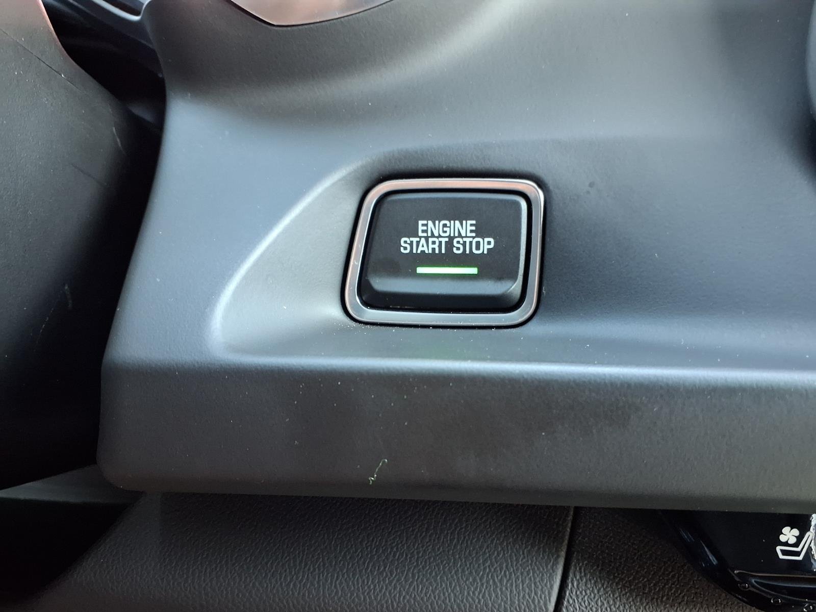 Used 2018 Silver Chevrolet 2LT image 11