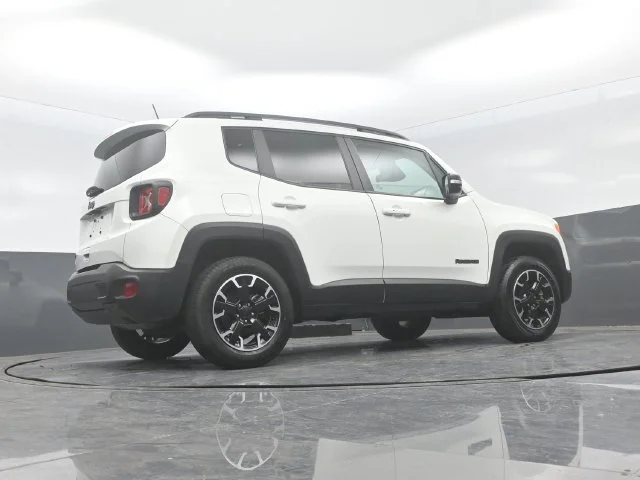 Certified Used 2023 Alpine White Clearcoat Jeep Latitude image 23