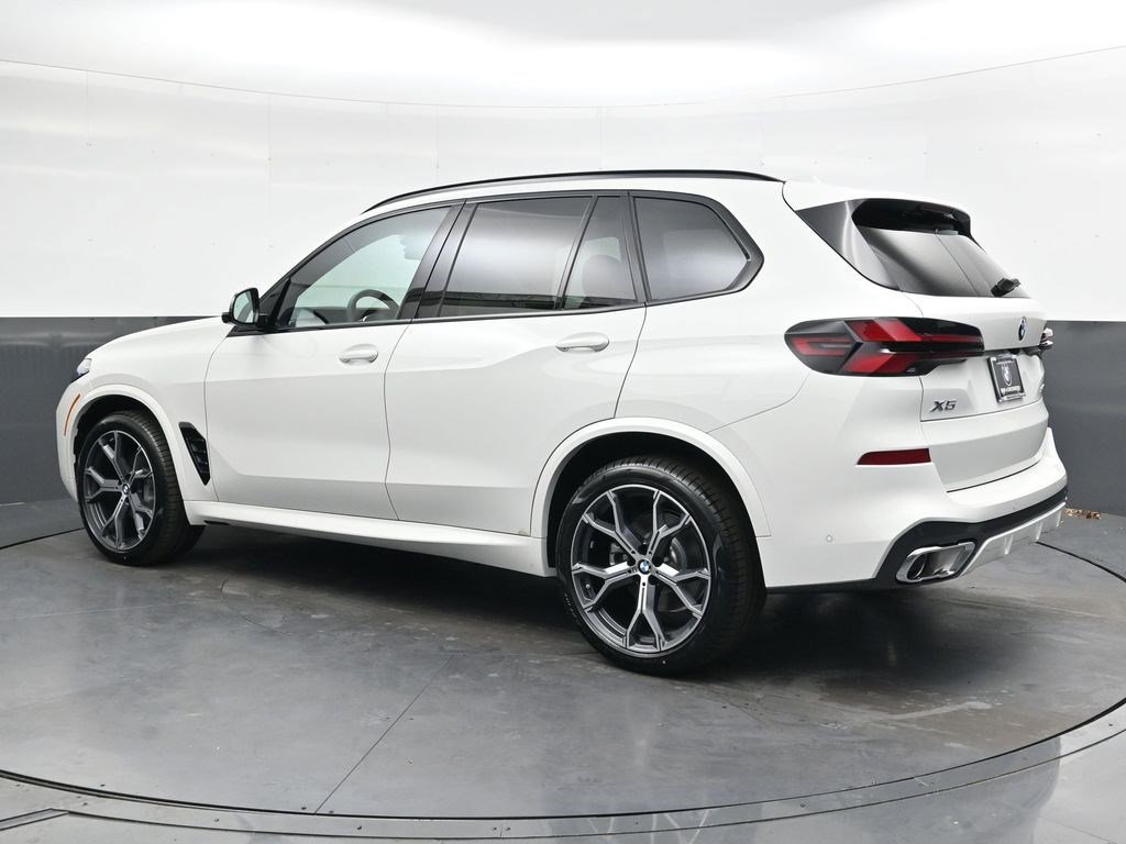 Used 2026 Alpine White BMW xDrive40i image 6