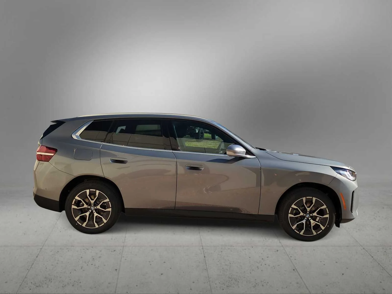 New 2026 Skyscraper Grey Metallic BMW 30 xDrive image 9
