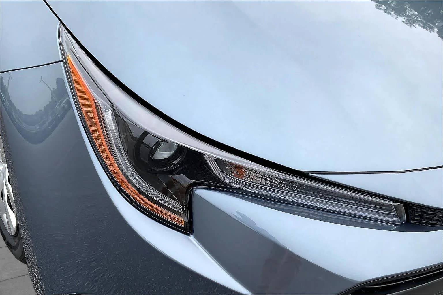 New 2027 Celestite Toyota LE image 13