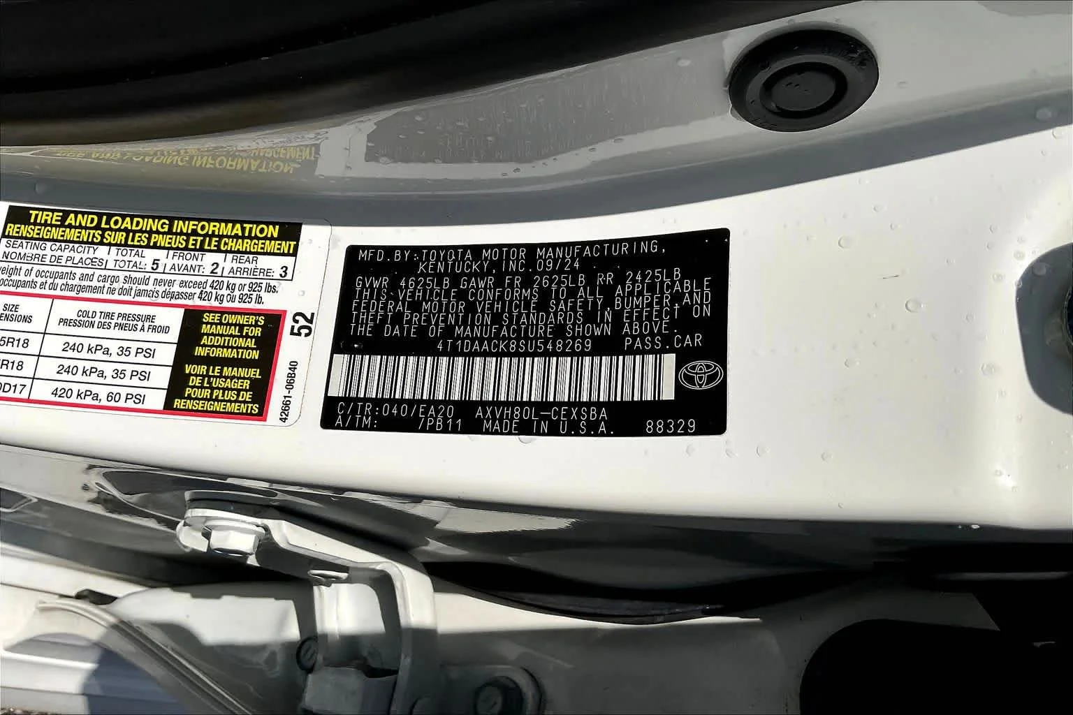 Used 2025 Ice Cap Toyota SE image 34