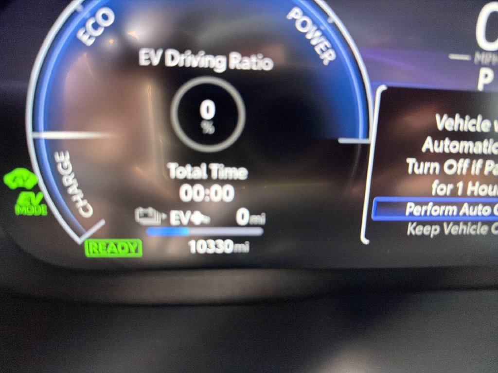 2025 Toyota RAV4 XSE - Photo 13