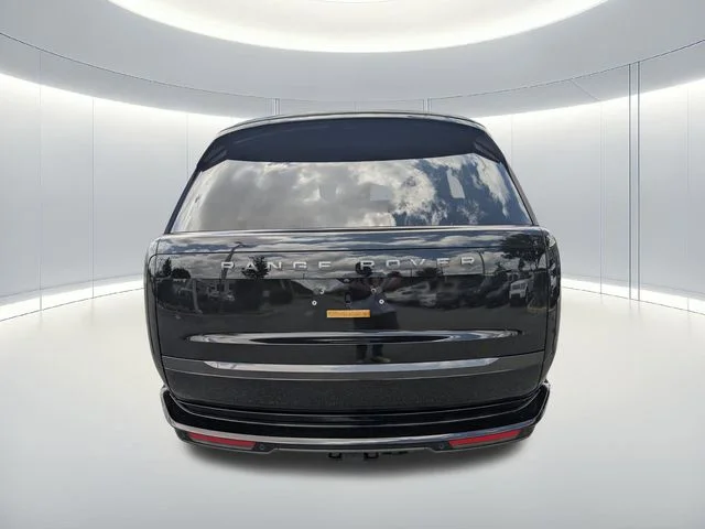 Used 2025 Black Land Rover SE image 4