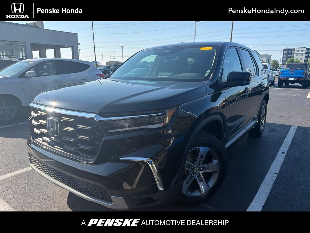 Used 2023 Crystal Black Pearl Honda EX-L image 1