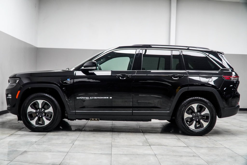 Used 2024 Black Jeep 4xe image 14