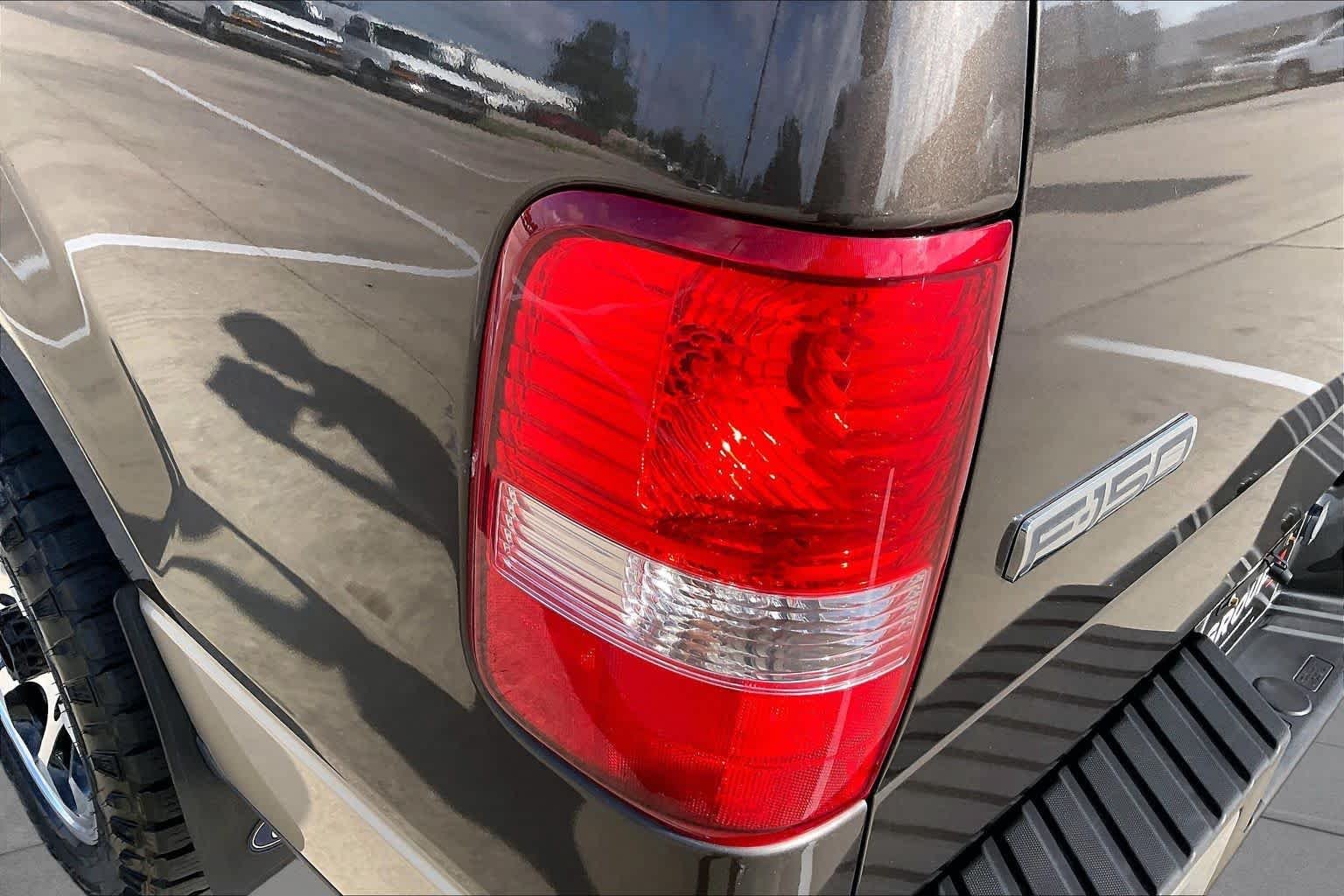 Used 2007 Black Ford XLT image 25