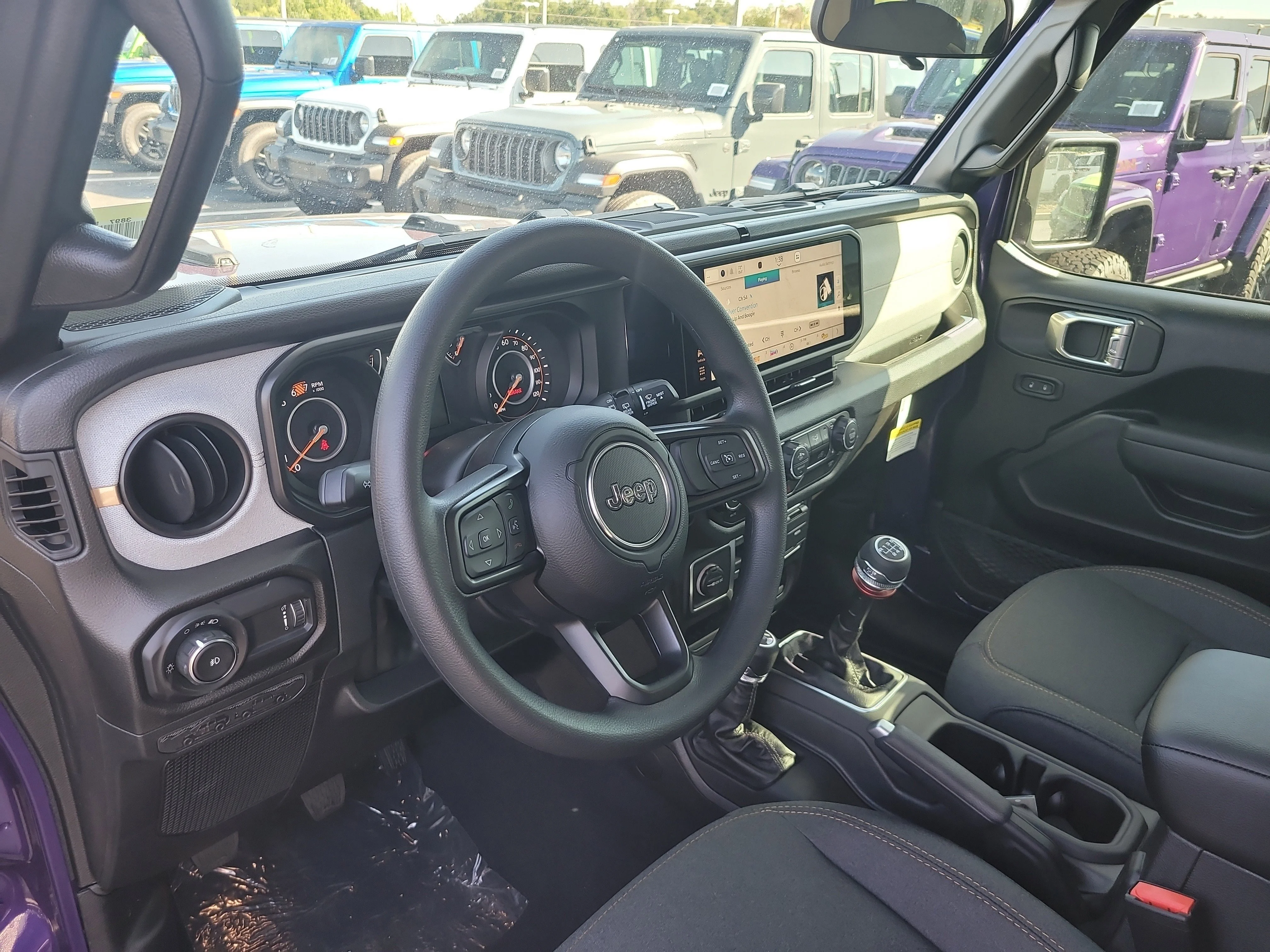 New 2026 Reign Jeep Sport image 14